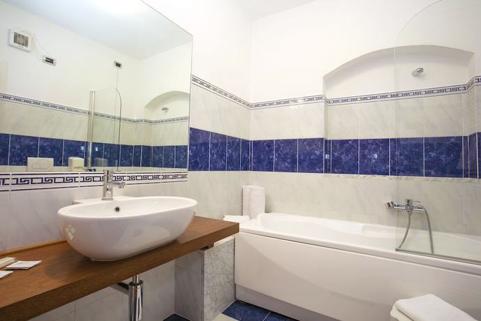 Imagen de la habitación del Hotel Penthouse. Foto 5