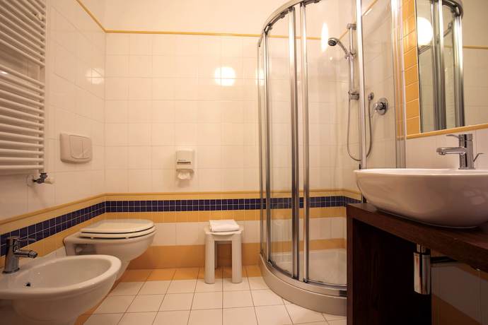 Imagen de la habitación del Hotel Penthouse. Foto 6