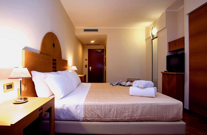 Imagen de la habitación del Hotel Penthouse. Foto 10