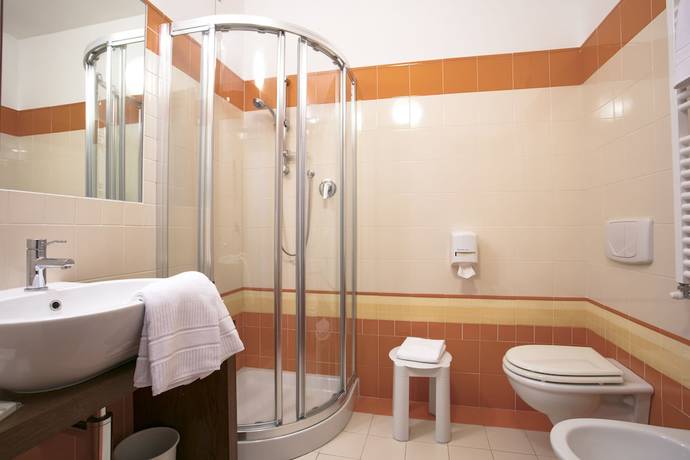 Imagen de la habitación del Hotel Penthouse. Foto 15