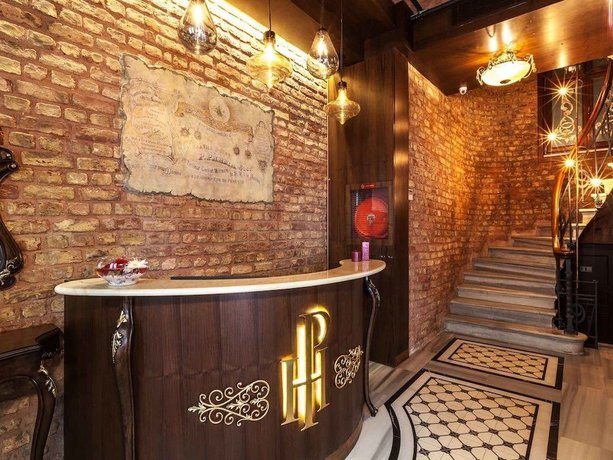 Imagen de los interiores del Hotel Pera Parma. Foto 20