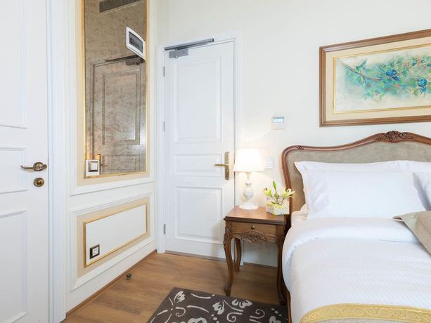 Imagen de la habitación del Hotel Pera Parma. Foto 8
