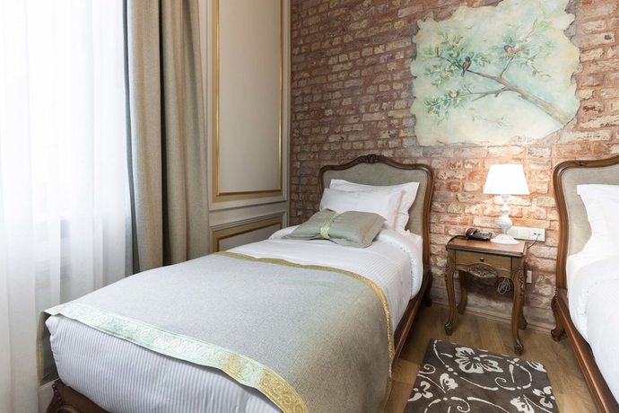Imagen de la habitación del Hotel Pera Parma. Foto 14