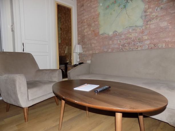 Imagen de la habitación del Hotel Pera Parma. Foto 17