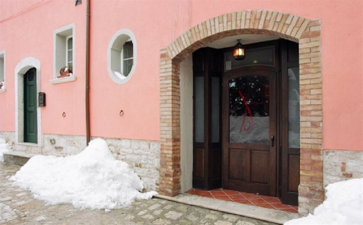 Imagen de los exteriores del Hotel Perbacco. Foto 9