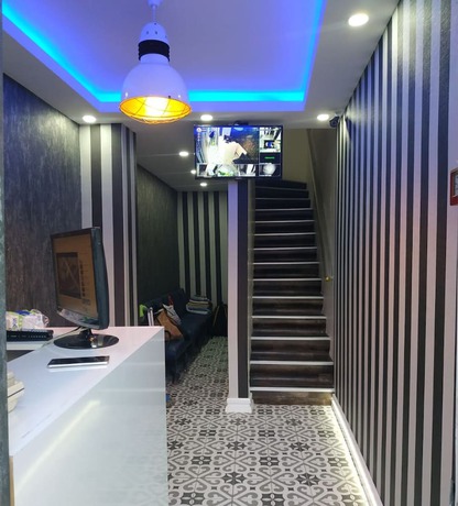Imagen de los interiores del Hotel Petek. Foto 12