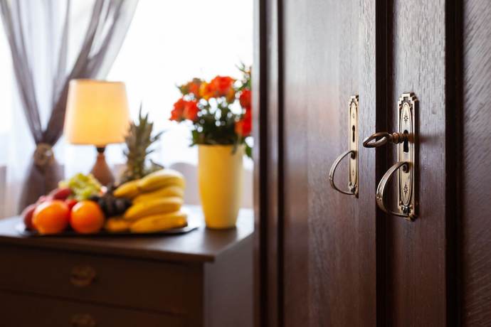 Imagen de la habitación del Hotel Petra. Foto 10