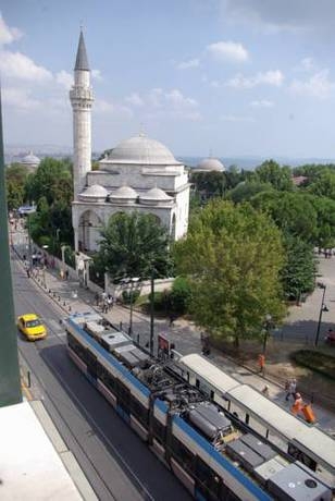 Imagen general del Hotel Petrol Palace. Foto 2