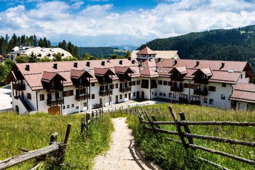 Imagen general del Hotel Pietralba. Foto 14