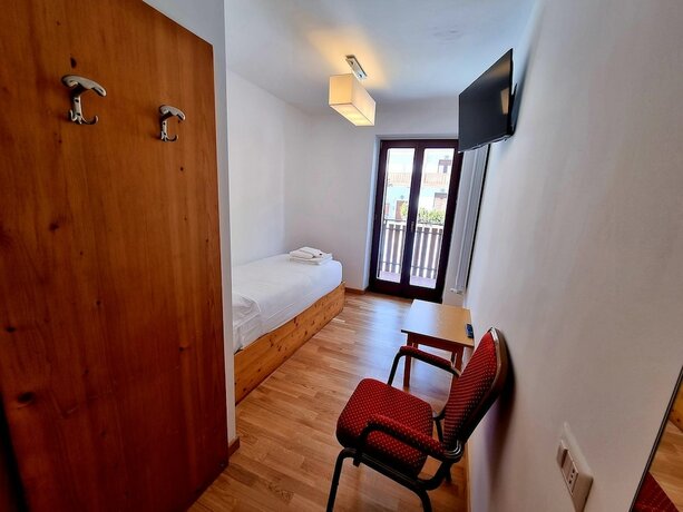 Imagen de la habitación del Hotel Piz Boè. Foto 16