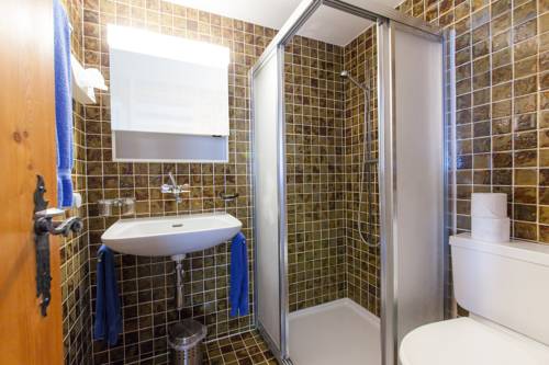 Imagen de la habitación del Hotel Piz Tambo. Foto 6