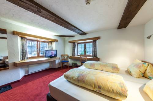 Imagen de la habitación del Hotel Piz Tambo. Foto 9