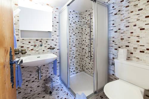 Imagen de la habitación del Hotel Piz Tambo. Foto 12