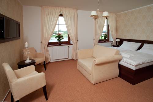 Imagen de la habitación del Hotel Plumlov. Foto 10