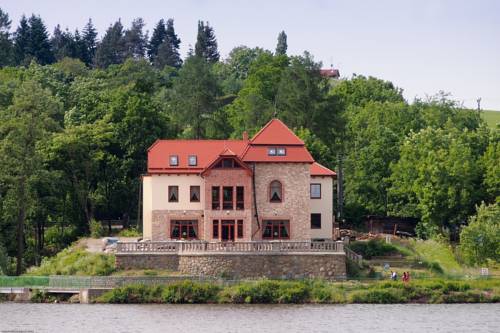 Imagen de la habitación del Hotel Plumlov. Foto 15