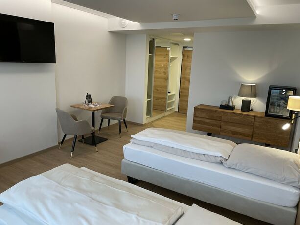 Imagen de la habitación del Hotel Poellners. Foto 16