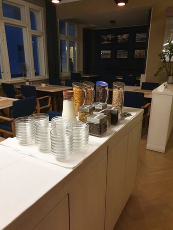 Imagen del bar/restaurante del Hotel Polar-Stern. Foto 8