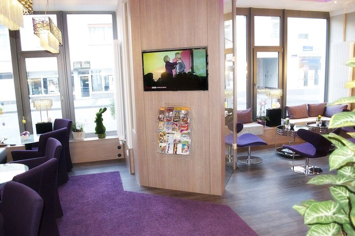 Imagen de los interiores del Hotel Porta Nigra. Foto 20