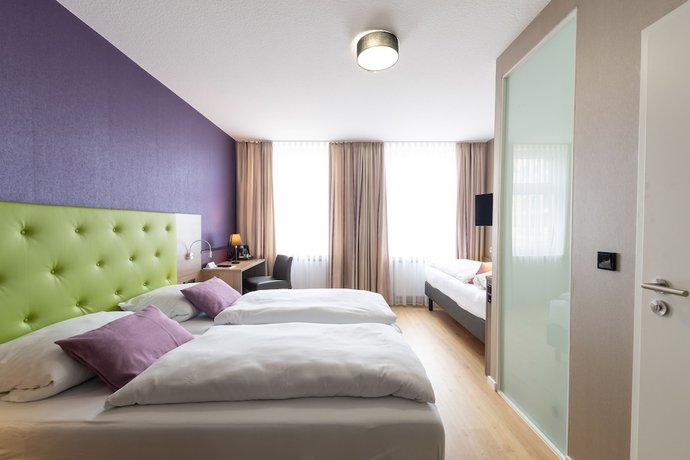 Imagen de la habitación del Hotel Porta Nigra. Foto 13