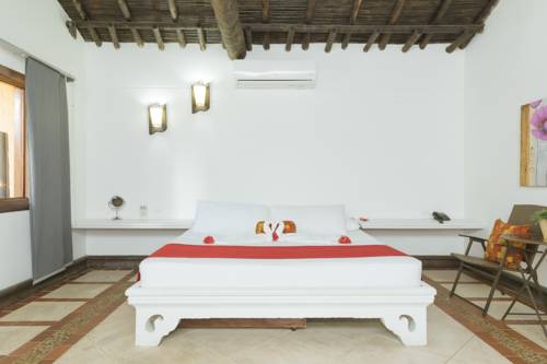 Imagen de la habitación del Hotel Port&oacute;n Del Sol. Foto 3