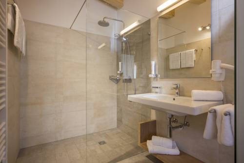 Imagen de la habitación del Hotel Post. Foto 8