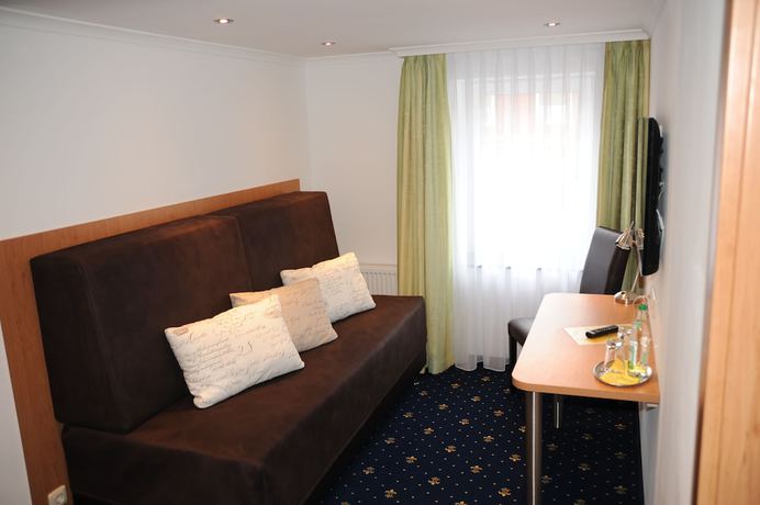 Imagen de la habitación del Hotel Post. Foto 16