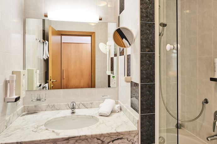 Imagen de la habitación del Hotel Post, Prutz. Foto 9