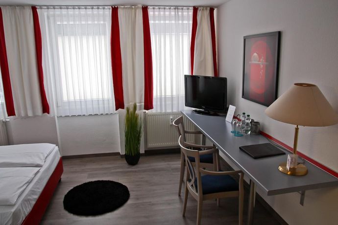 Imagen de la habitación del Hotel Postbauer Heng. Foto 10