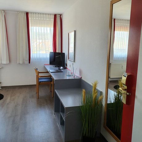 Imagen de los interiores del Hotel Postbauer Heng. Foto 19