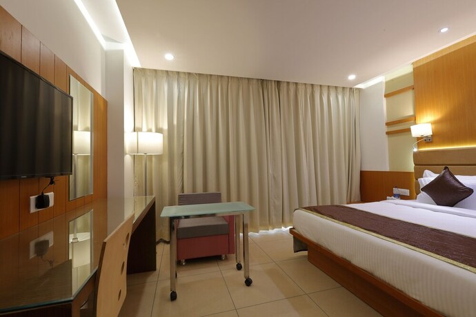 Imagen de la habitación del Hotel Pragati The Grand. Foto 14