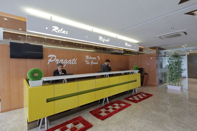Imagen de los interiores del Hotel Pragati The Grand. Foto 15