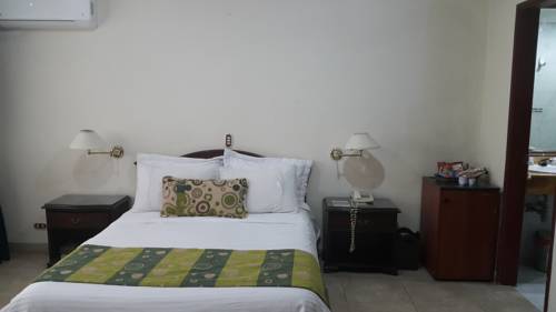 Imagen de la habitación del Hotel Prince Plaza. Foto 6
