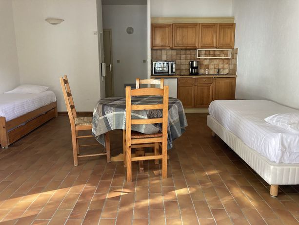 Imagen de la habitación del Hotel Proven&ccedil;al. Foto 11