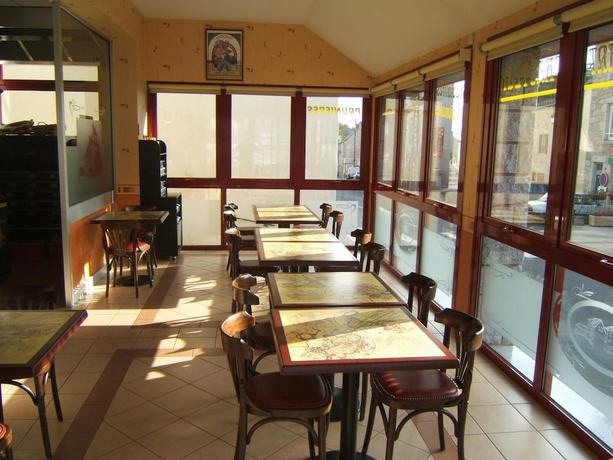 Imagen del bar/restaurante del Hotel Pruni&egrave;res. Foto 10