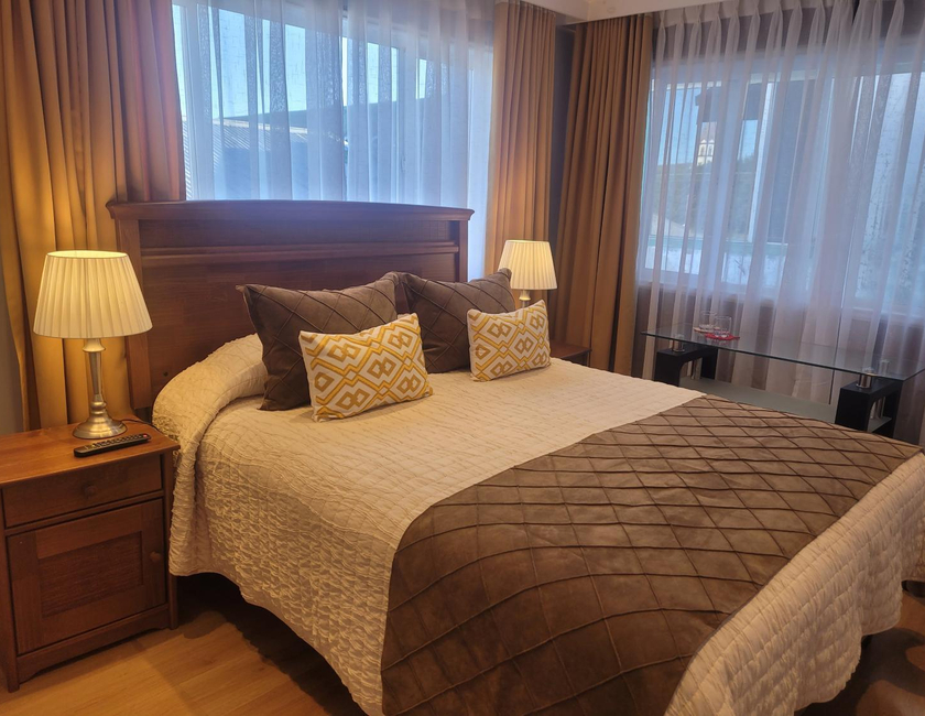 Imagen general del Hotel Puerta Del Lago. Foto 3