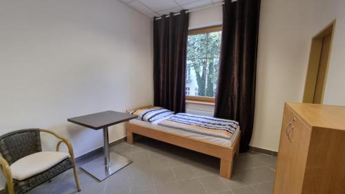 Imagen de la habitación del Hotel Rada. Foto 19