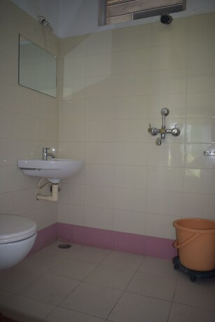 Imagen de la habitación del Hotel Ram Niwas. Foto 9