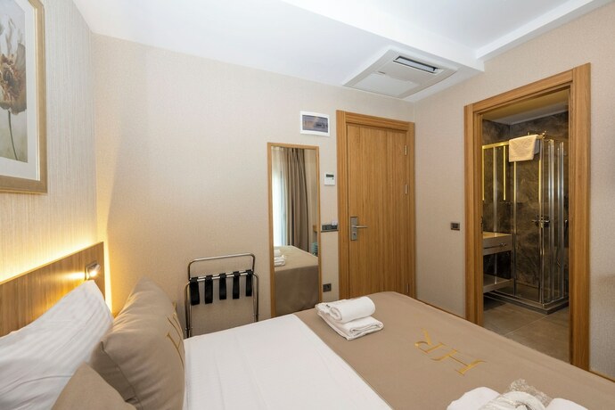 Imagen de la habitación del Hotel Ravi. Foto 18