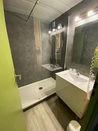 Imagen de la habitación del Hotel R&eacute;sidence du Golf. Foto 6