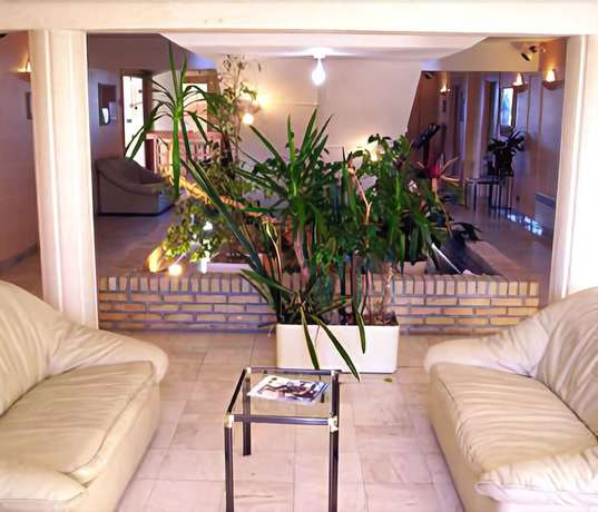 Imagen de los interiores del Hotel R&eacute;sidence du Golf. Foto 16