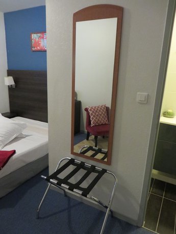 Imagen de la habitación del Hotel Regina, BESANCON. Foto 8