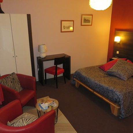 Imagen de la habitación del Hotel Regina, BESANCON. Foto 9