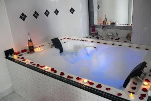 Imagen de la habitación del Hotel Reina Victoria. Foto 5