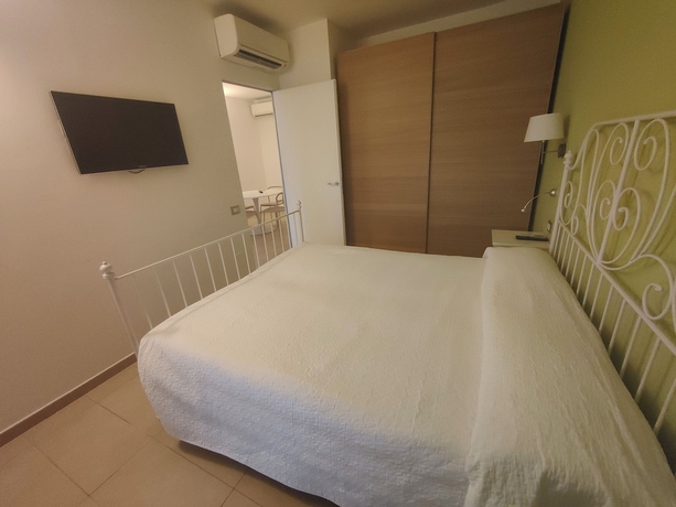 Imagen de la habitación del Hotel Residence Il Faro Acciaroli. Foto 9