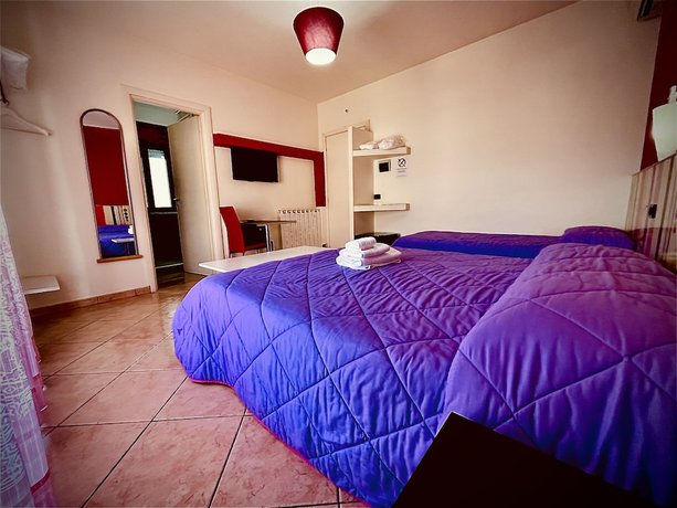 Imagen de la habitación del Hotel Residence Le Ceramiche. Foto 11