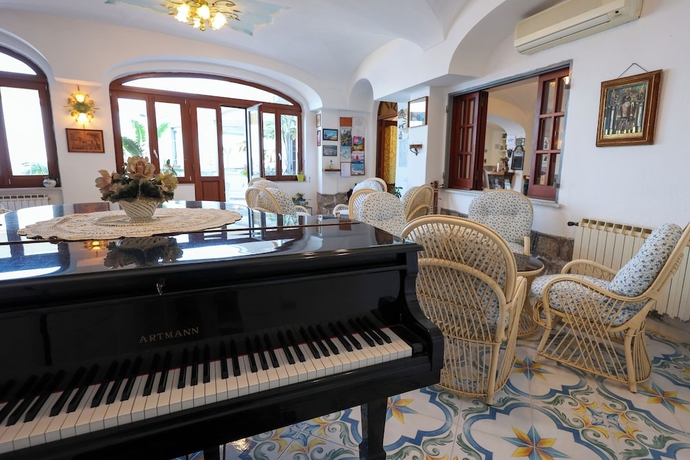 Imagen de los interiores del Hotel Residence Parco Mare Monte. Foto 16