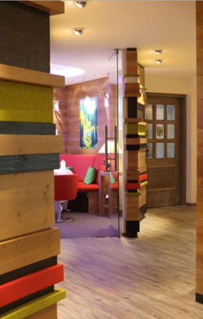 Imagen de los interiores del Hotel Restaurant Adler. Foto 20