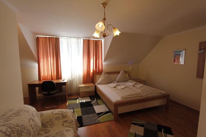 Imagen de la habitación del Hotel Restaurant Adria - Stuben. Foto 7