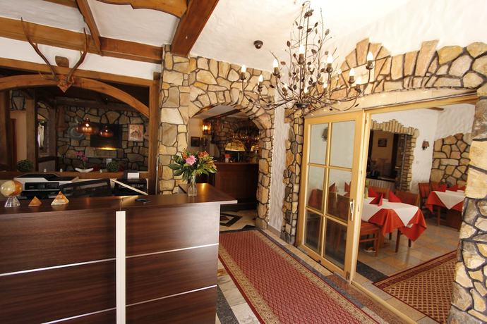 Imagen de los interiores del Hotel Restaurant Adria - Stuben. Foto 20