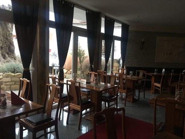 Imagen del bar/restaurante del Hotel Restaurant Artemis. Foto 3
